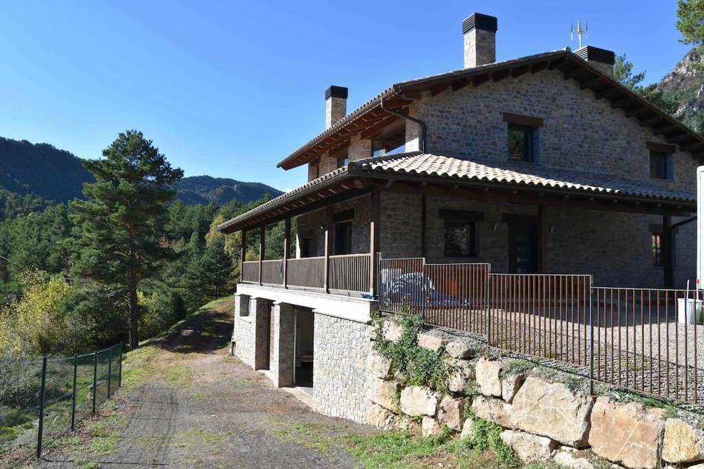 Villa Cal Manubens Castellar del Riu Esterno foto