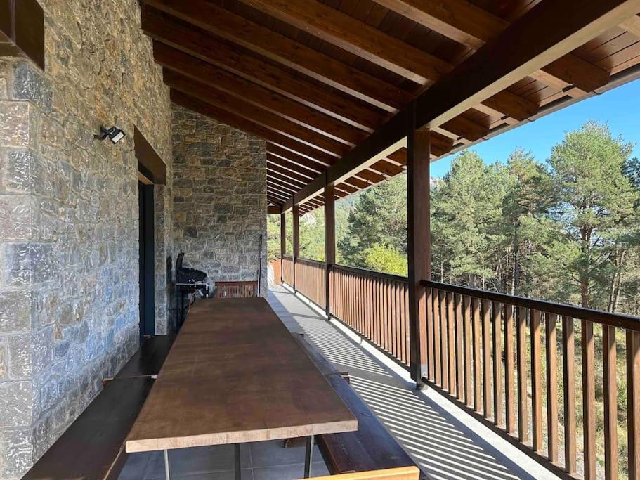 Villa Cal Manubens Castellar del Riu Esterno foto